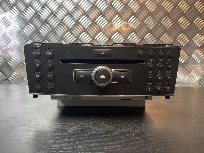 Radio van een Mercedes C-Klasse, Gebruikt, -, -, 3 maanden garantie