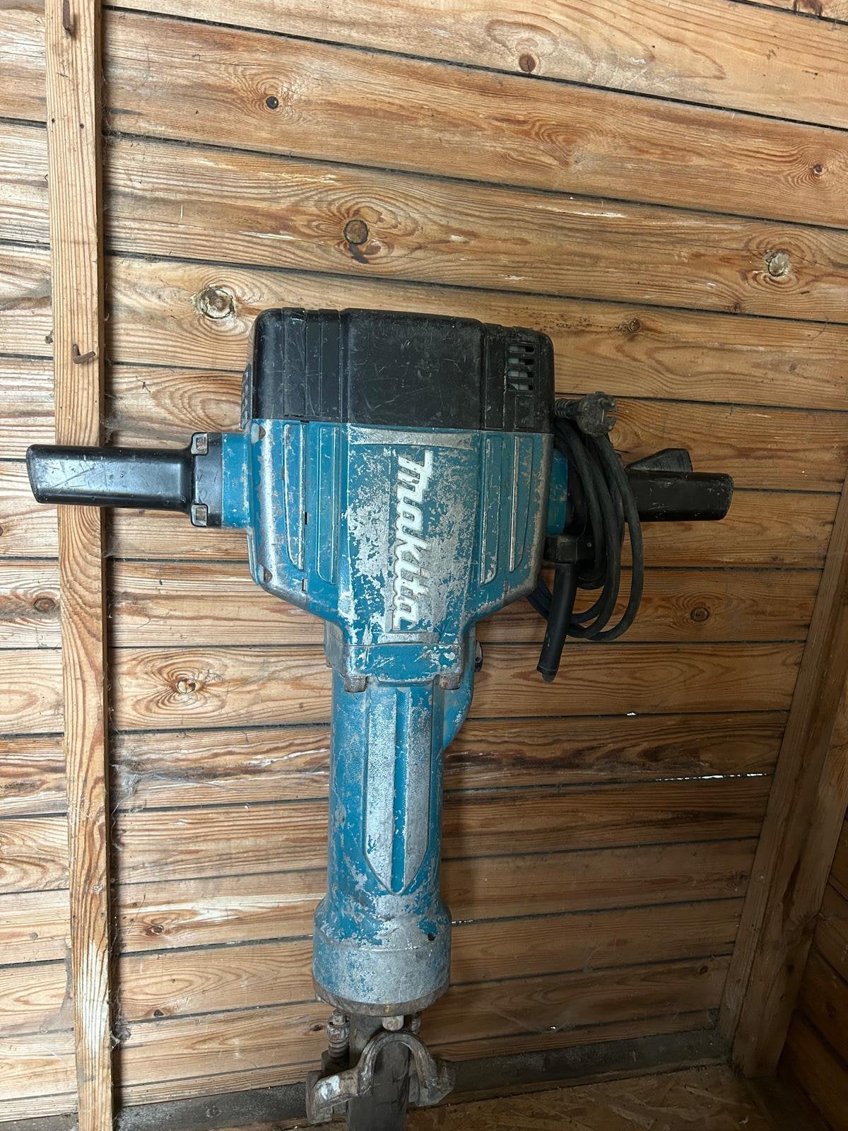 MAKITA HM1810, Ophalen, Zo goed als nieuw, Beitel, Makita