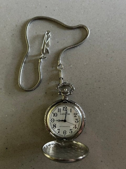 Zeer oude zak horloge, Ophalen