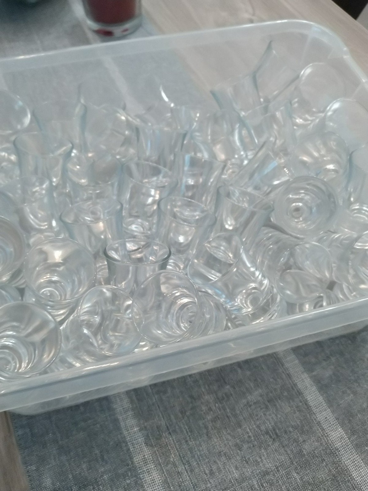 Amuse glaasjes of Borrelglaasjes, Ophalen