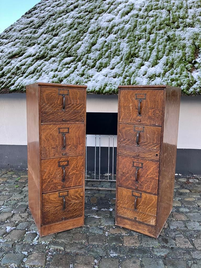 2 antieke metalen Globe archiefkasten, Enlèvement