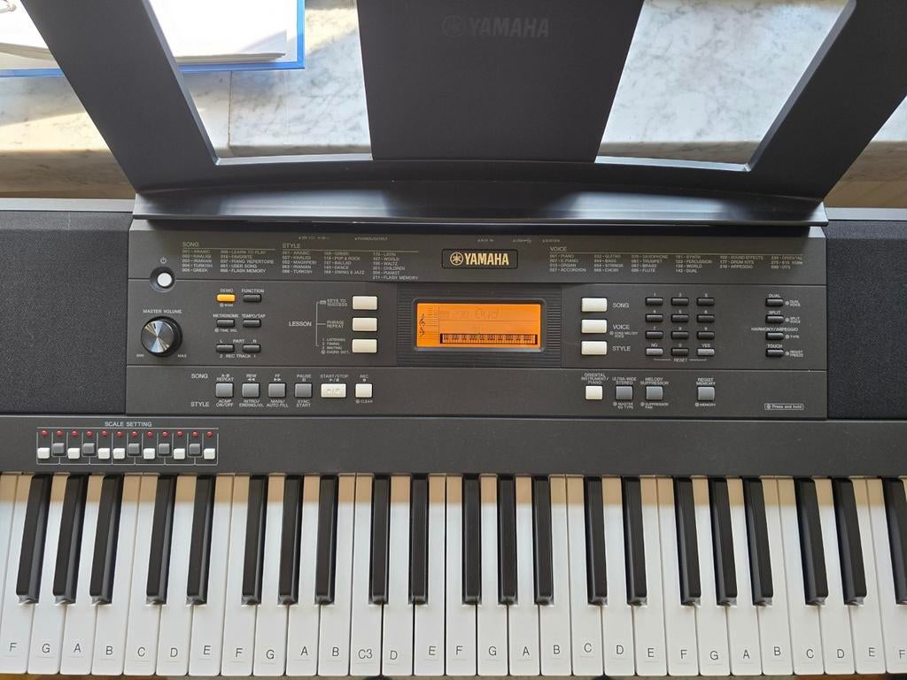 Yamaha A350 keyboard met hoes, statief, doos en garanti, Muziek en Instrumenten, Keyboards, Ophalen, Yamaha
