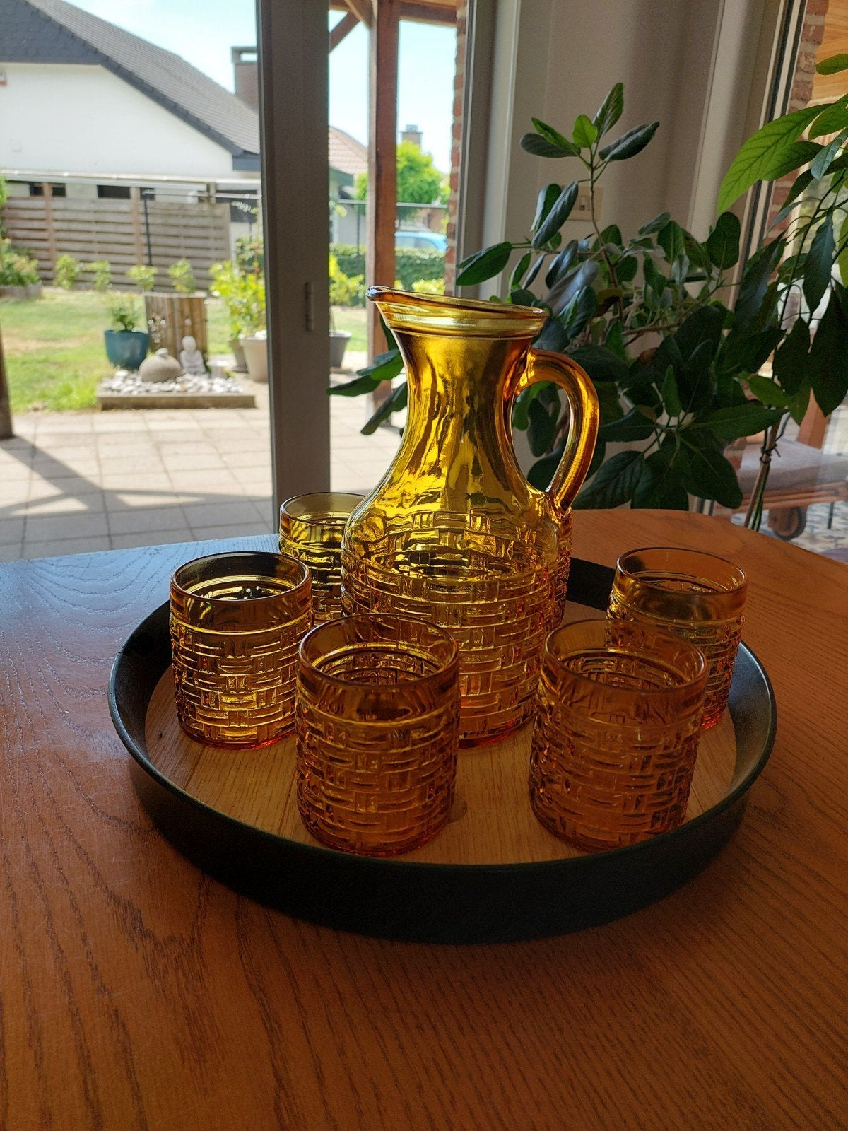 Vintage karaf met 6 glazen amberkleurig, Ophalen