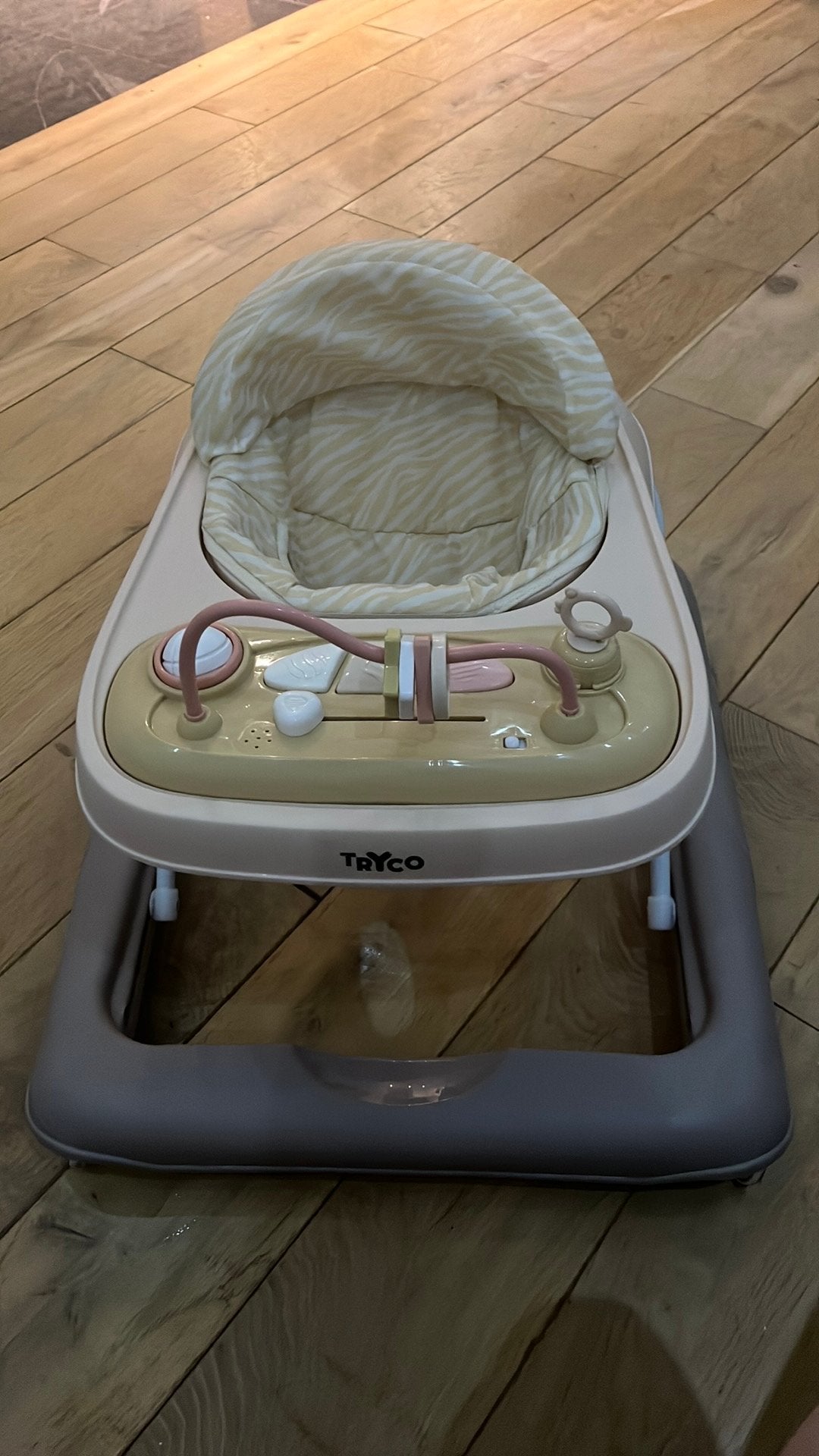 Tryco babywalker/loopstoel, Ophalen, Zo goed als nieuw