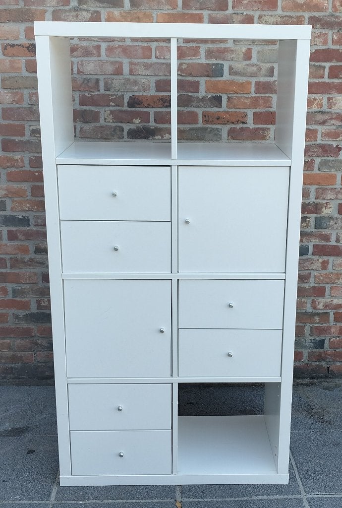 Ikea witte kallax kast 2x4 met deuren en lades, Ophalen, Gebruikt, Met lade(s)
