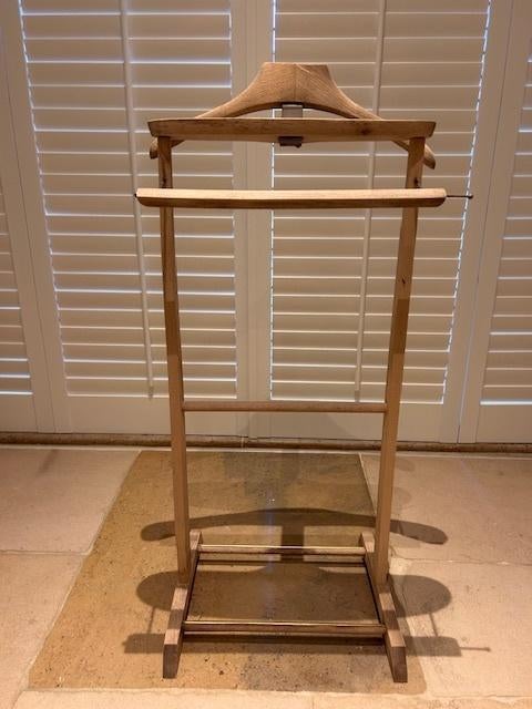 Dressboy retro, Enlèvement, Bois