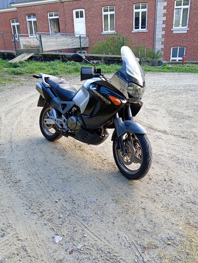 HONDA VARADERO XL 1000 V, Motos, Plus de 35 kW, 2 cylindres, Particulier, Enduro