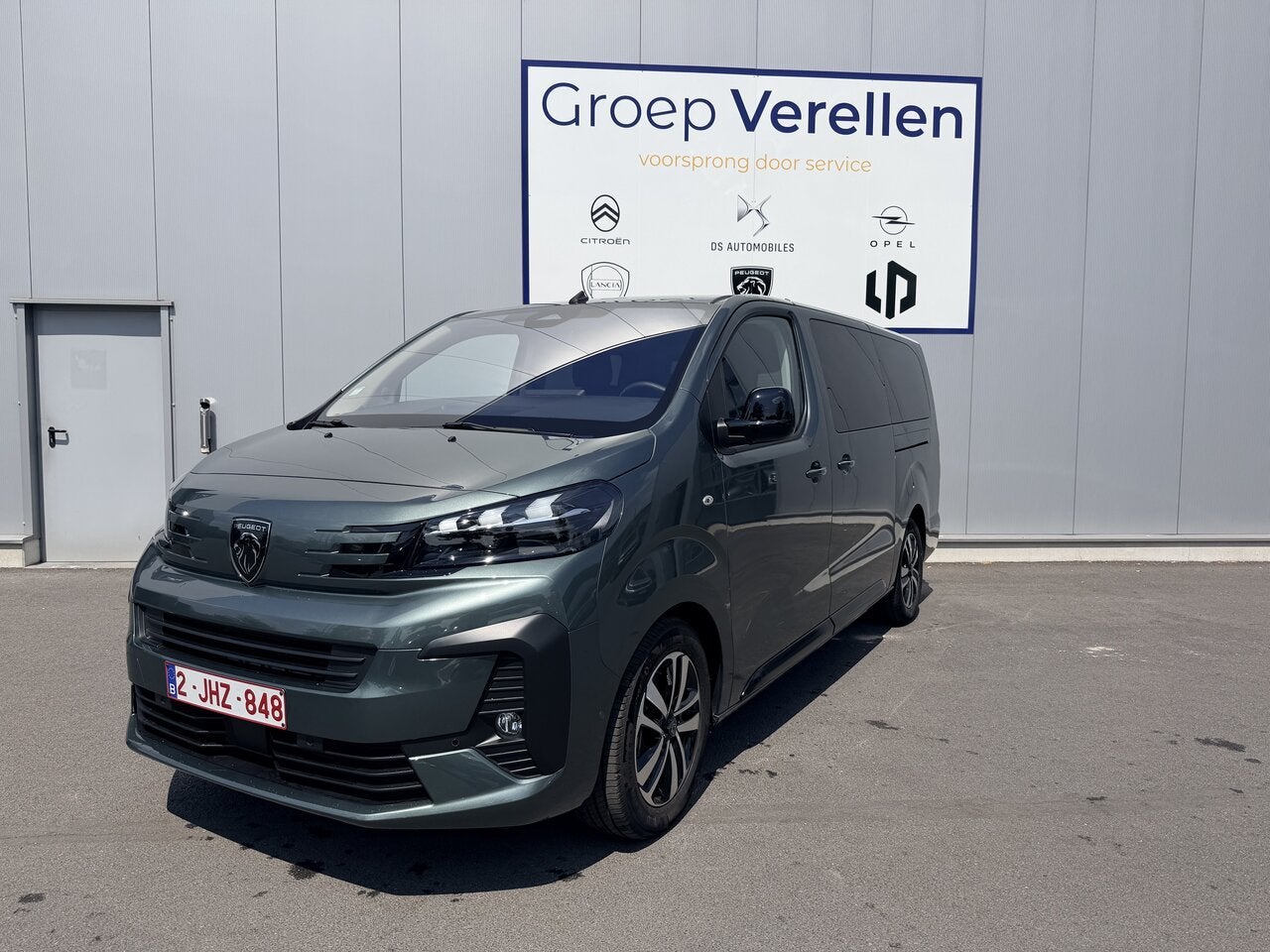 Peugeot Traveller BUSINESS DUBBELE CABINE 180PK *DEMO*, Monovolume, Zwart, Bedrijf, 5 deurs