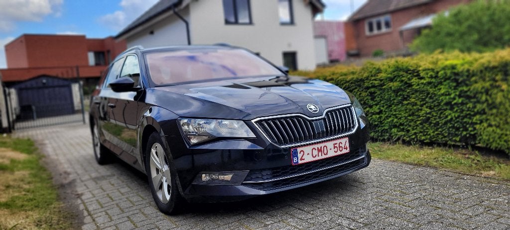 Škoda Superb 1.6 TDI – 120 pk – EURO 6B – 167.000 km, Auto's, Stof, 4 cilinders, Zwart, 5 deurs