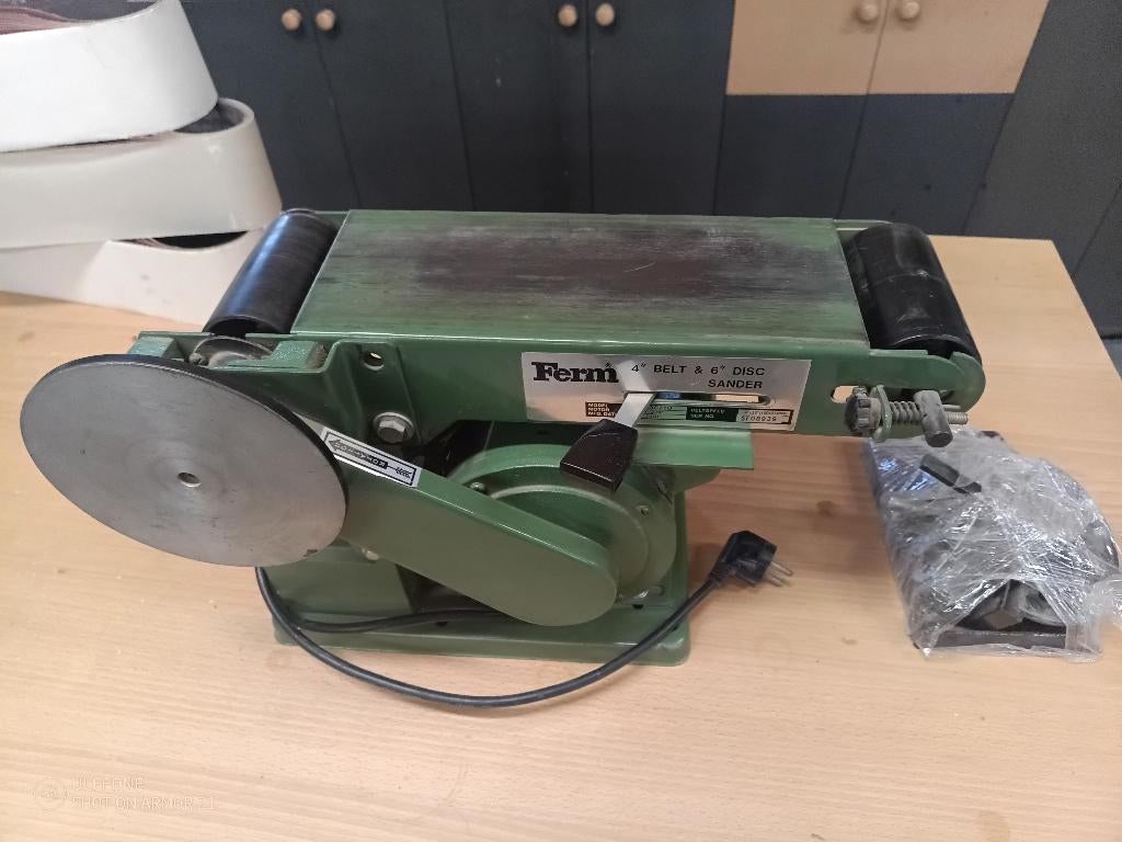 schuur machine, Bricolage & Construction, Outillage | Ponceuses, Enlèvement, Utilisé, Moins de 600 watts, Ponceuse à bande