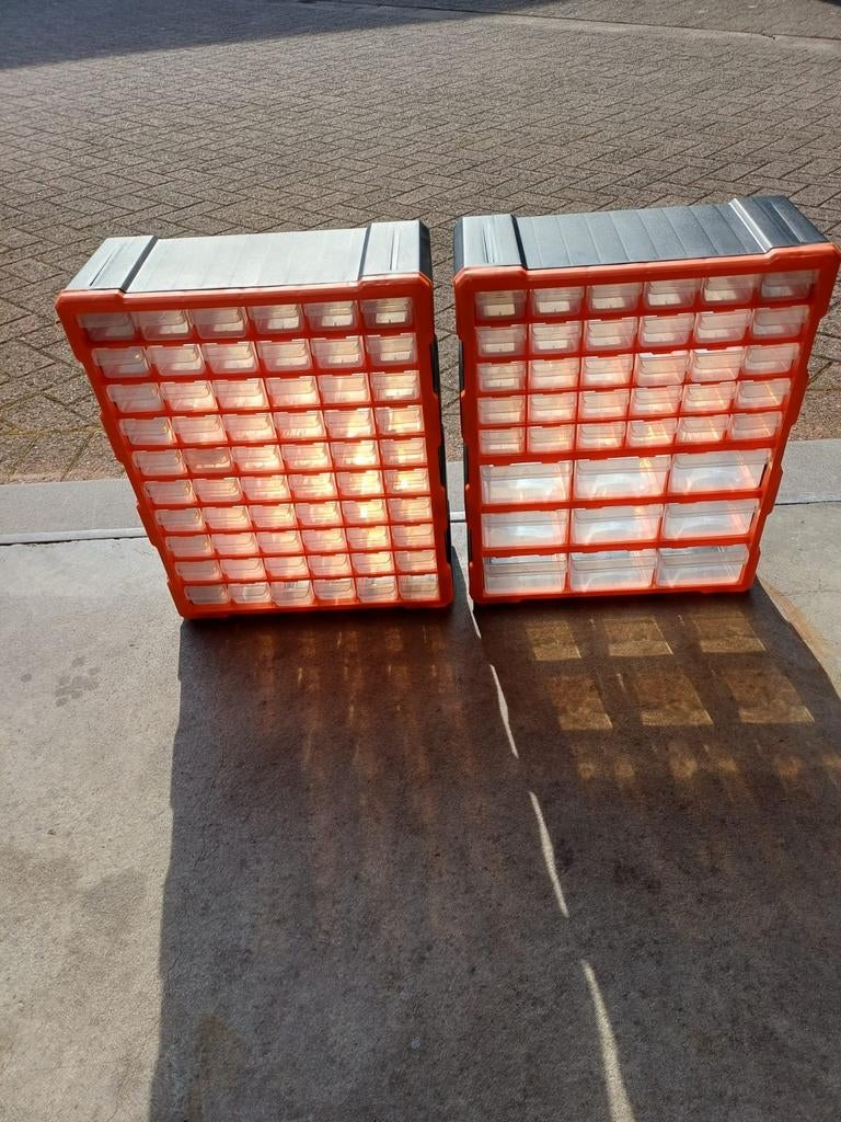 2 splinternieuwe sorteerboxen, Ophalen
