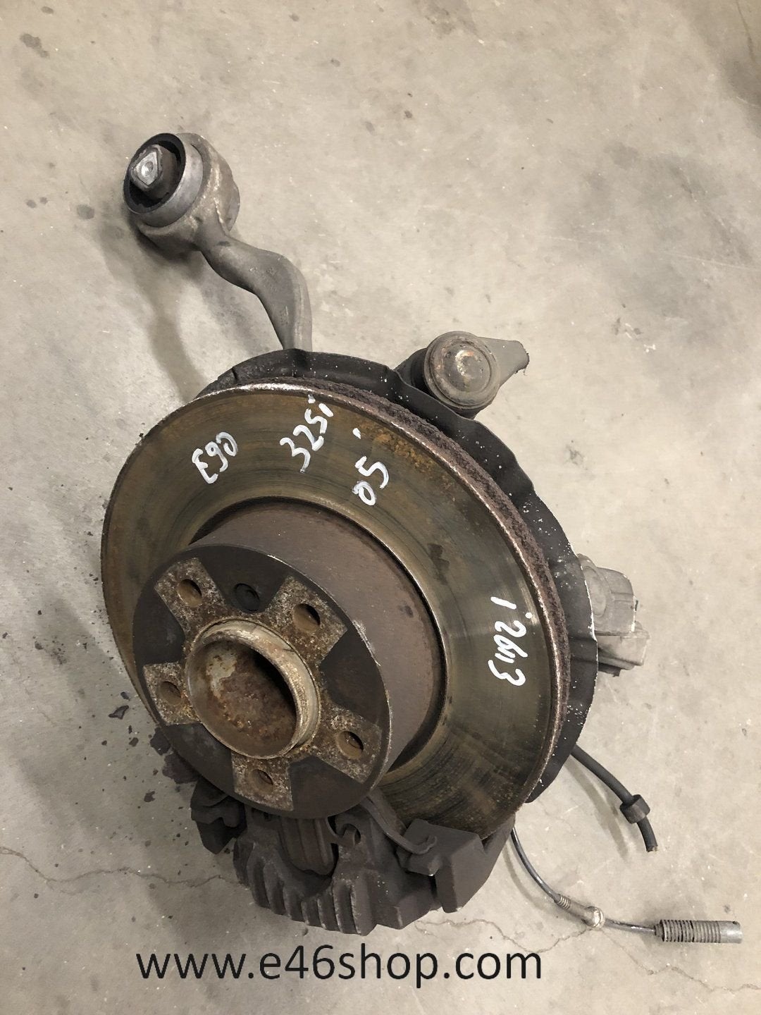 WIELNAAF MET DRAAGARMEN BMW E90 E91 RECHTS, -, -, Enlèvement, Utilisé