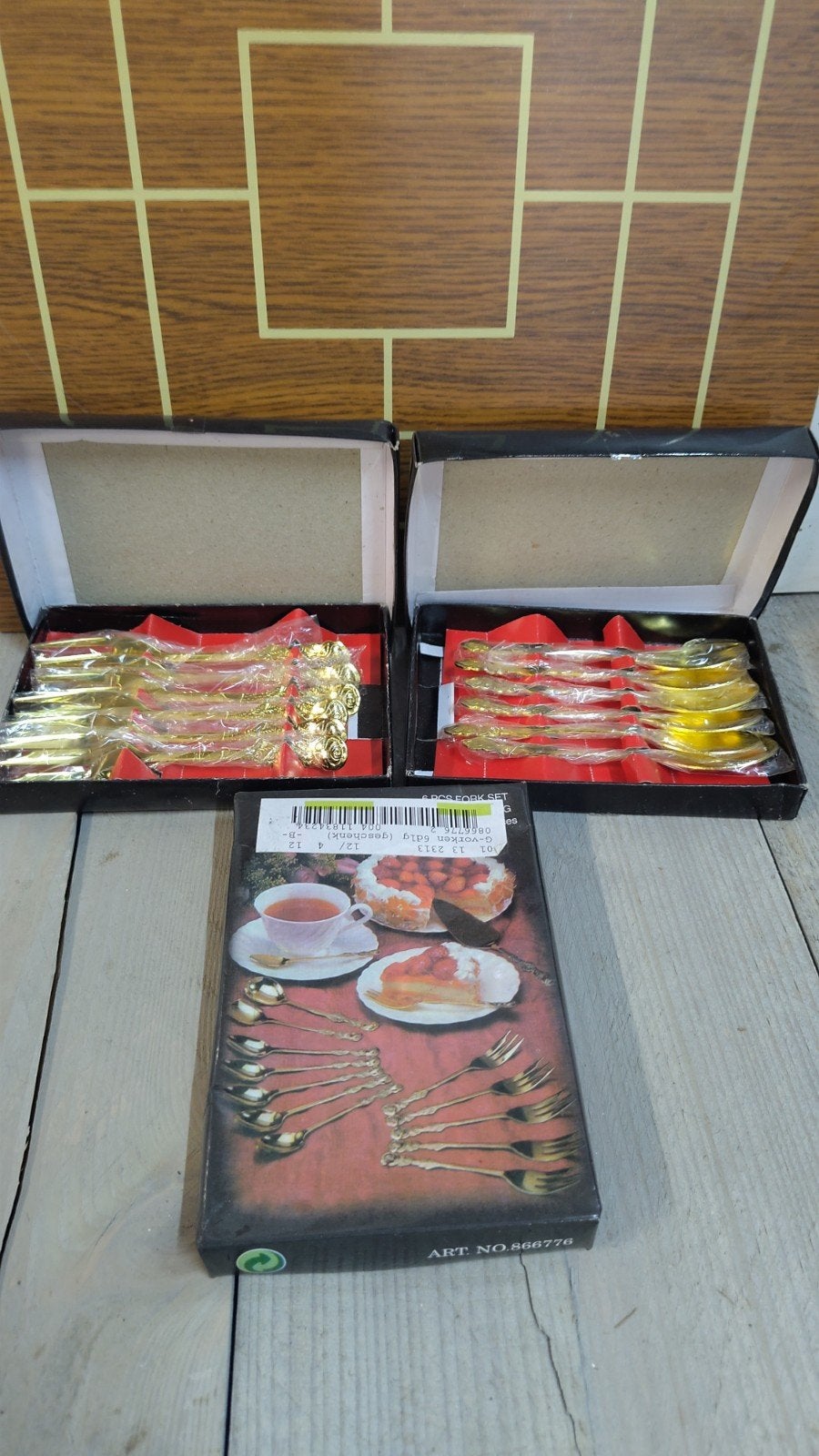 3 nieuwe vergulde sets van 6 dessertvorkjes en -lepeltjes, Huis en Inrichting, Ophalen, Overige materialen, Dessertvork, Bestekset