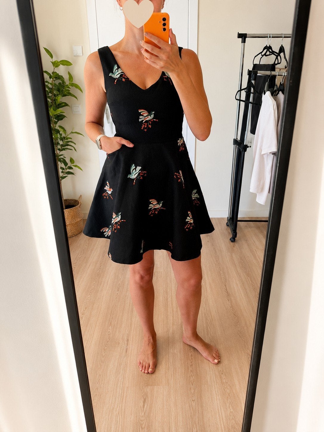Petite robe noire avec oiseaux, taille M, Neuf, Taille 38/40 (M), Enlèvement ou Envoi, Mela london