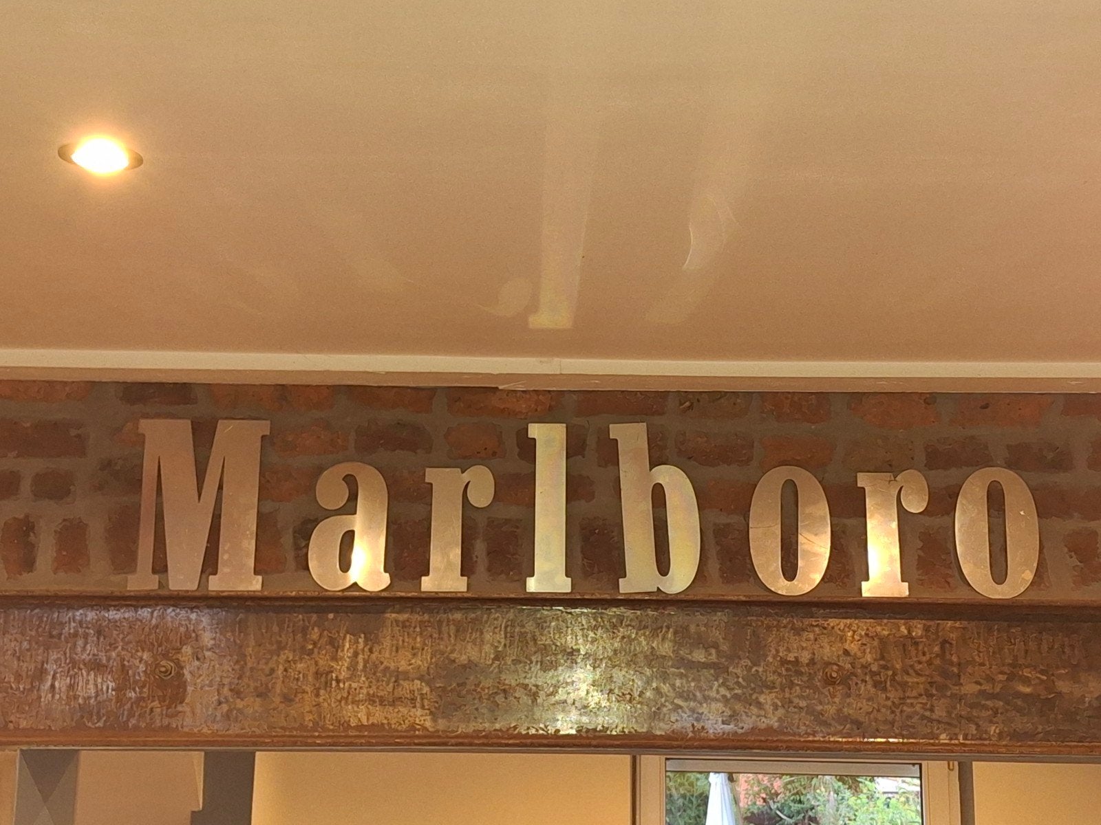 Grandes lettres décoratives en métal "Marlboro" – vintage, Enlèvement