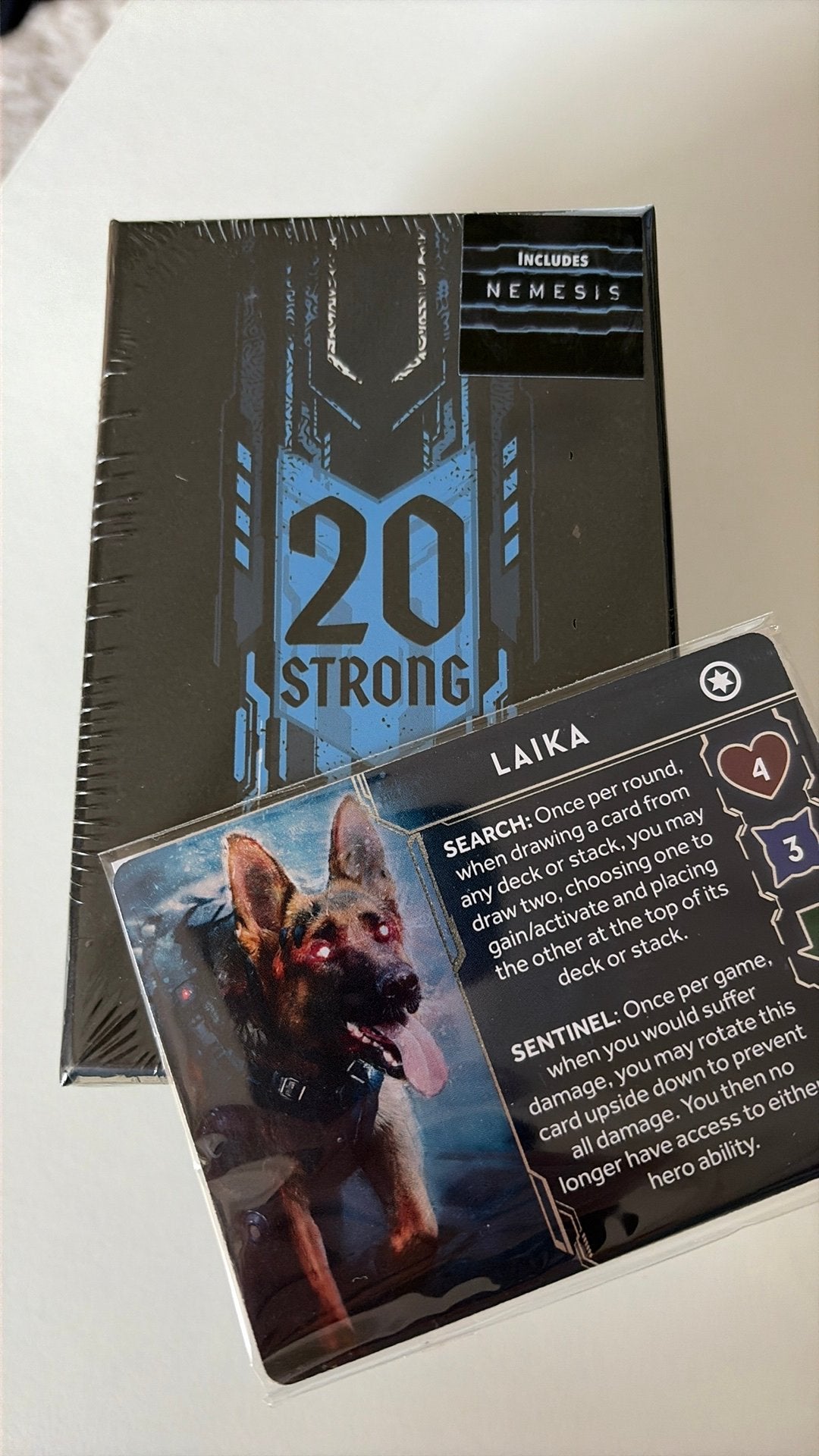 20 Strong: Awaken Realms core set (incl. Nemesis) + Promo’s, Hobby & Loisirs créatifs, 1 ou 2 joueurs, Enlèvement ou Envoi, Neuf