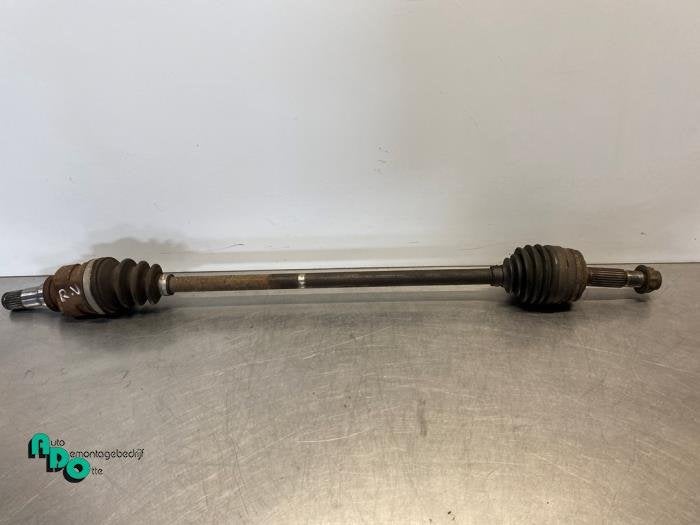 Arbre de transmission avant droit d'un Peugeot 107 (107 05-), -, 3 mois de garantie, Utilisé, -