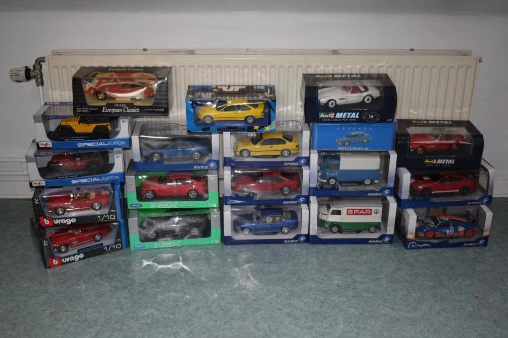 Lot 19 miniatuur auto 1:18 nieuw, Hobby en Vrije tijd, Ophalen, Nieuw, Burago