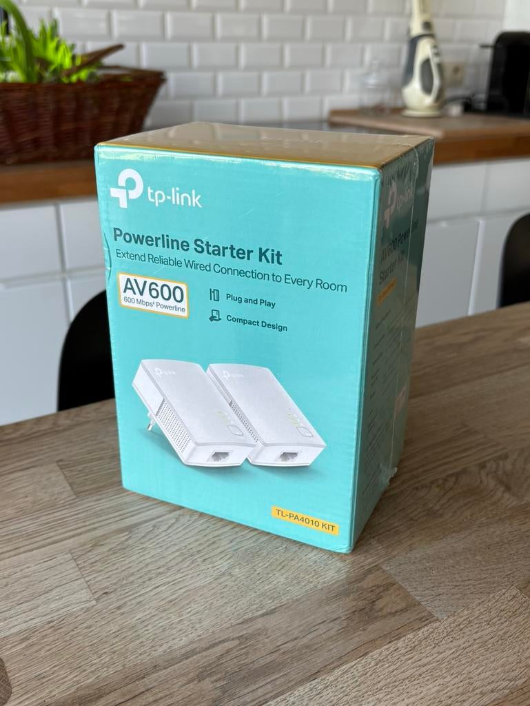 TP-Link TL-PA4010 - Powerline zonder wifi - 2 Stuks (NIEUW), Computers en Software, Netwerk switches, Ophalen, Nieuw