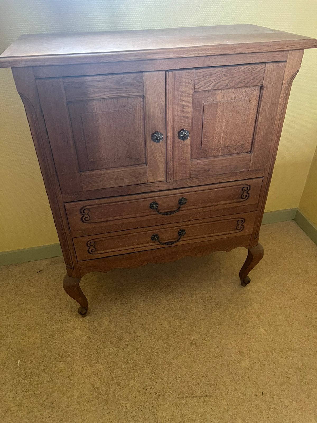 Te koop hal kastje, Huis en Inrichting, Ophalen, Zo goed als nieuw