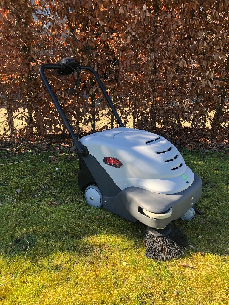 Professionele veegmachine, Tuin en Terras, Veegmachines, Ophalen, Zo goed als nieuw, Dibo