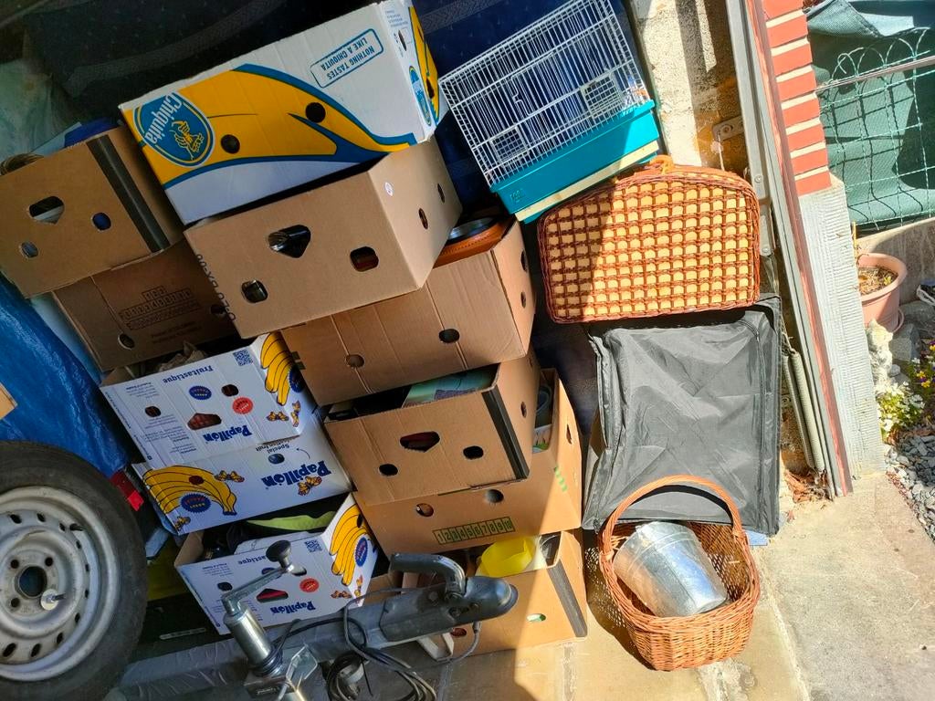 Lot de matériel de brocante (12 boîtes, etc.), Divers, Lots de brocante, Enlèvement