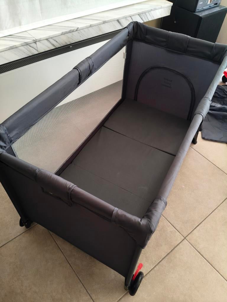 Opplooibaar campingbedje Qute Q-dream met extra matras, Kinderen en Baby's, Babywiegjes en Ledikanten, Ophalen, Zo goed als nieuw
