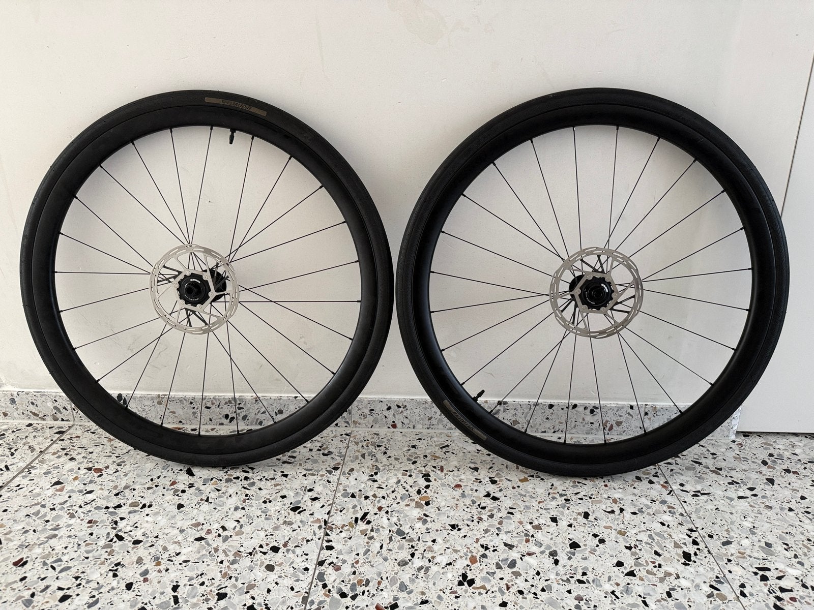 Specialized Roval Terra C carbon wheelset wielset, Vélos & Vélomoteurs, Specialized, Comme neuf, Carbone, Roue