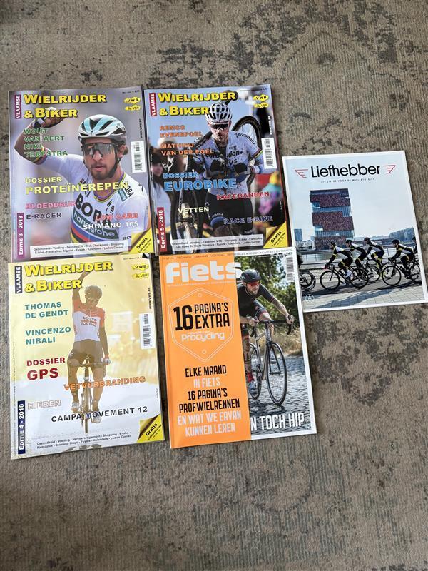 Diverse wielertijdschriften, Enlèvement, Comme neuf, Livre ou Revue