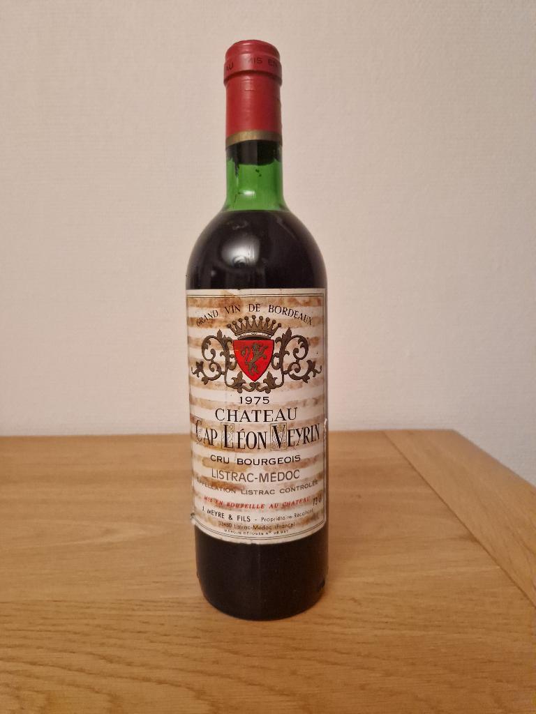 Château Cap Léon Veyrin - 1975 - Listrac Médoc - 73 cl, Verzamelen, Wijnen, Frankrijk, Nieuw, Ophalen of Verzenden, Rode wijn