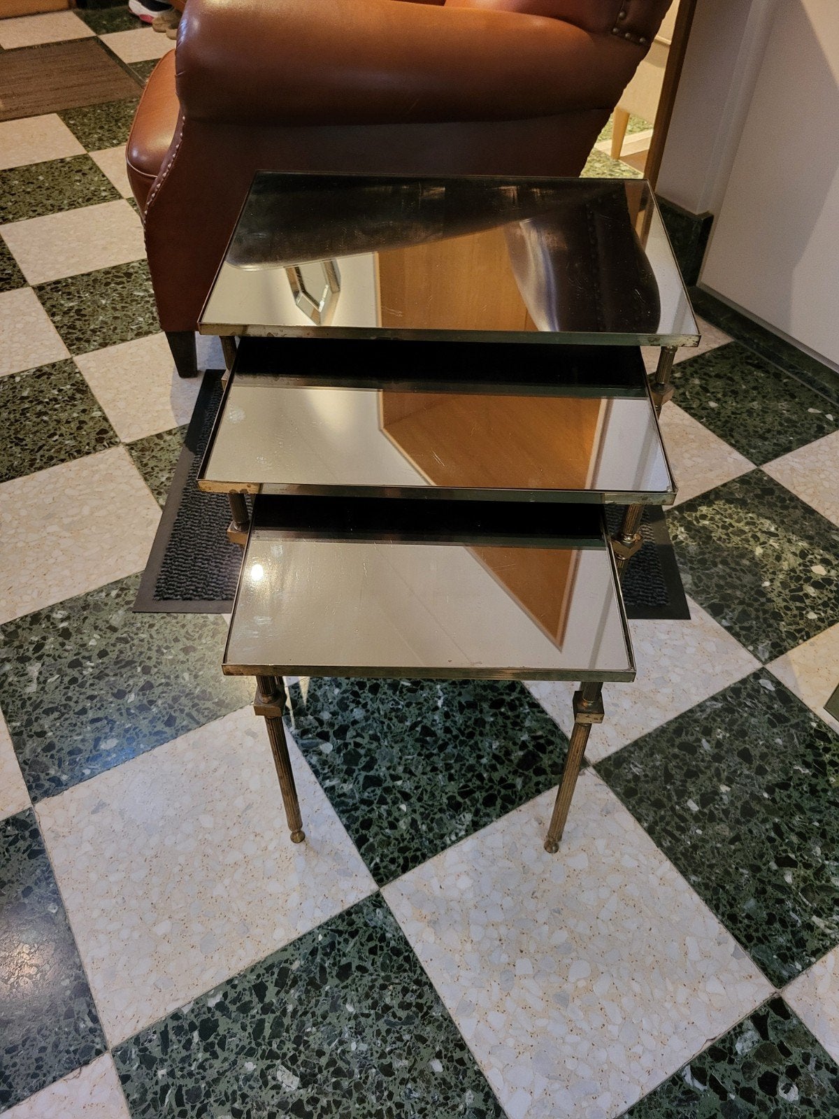 Set van 3 vintage messing bijzettafeltjes met spiegelblad, Maison & Meubles, Enlèvement, Hollywood Regency