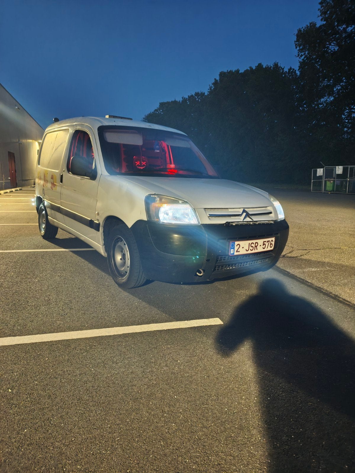 Peugeot partner met Berlingo look, Auto's, Voorwielaandrijving, 4 deurs, Stof, 4 cilinders