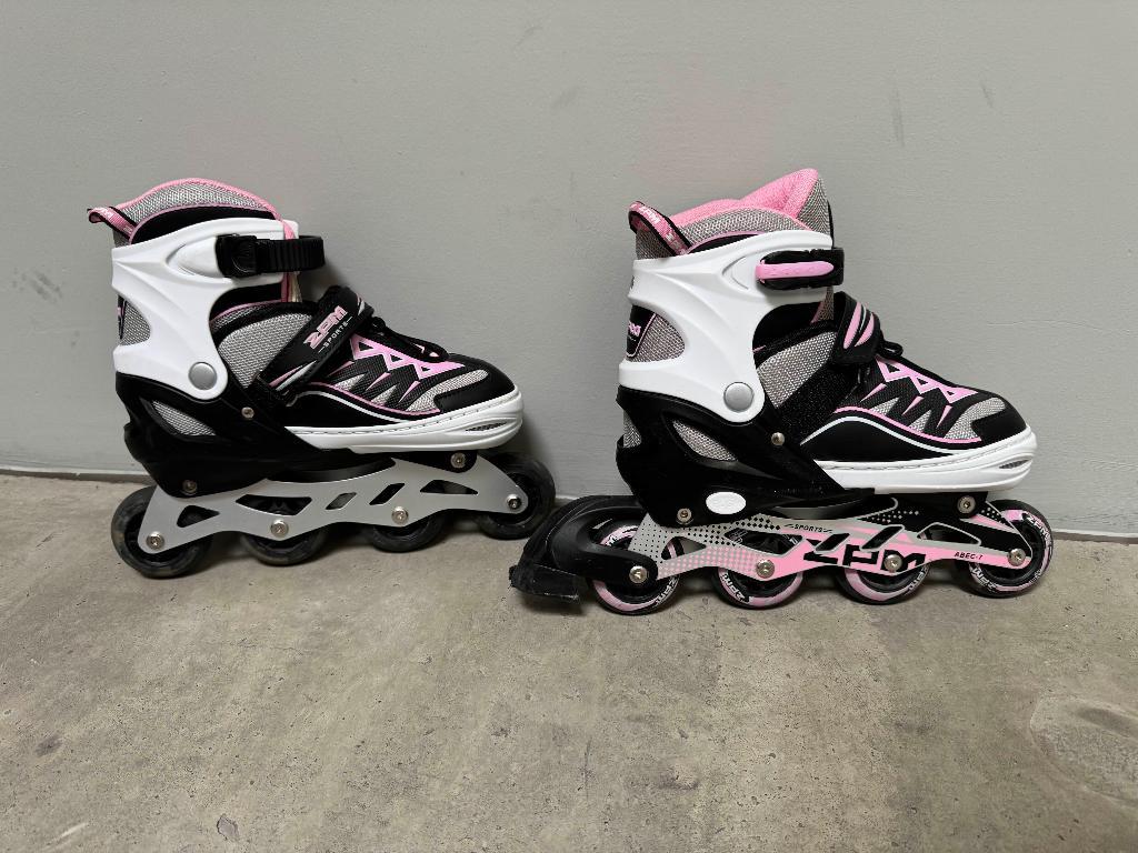 Patins à roues alignées enfants taille 36-39, réglables, LED, Rollers 4 roues en ligne, Réglable, Comme neuf, Enlèvement