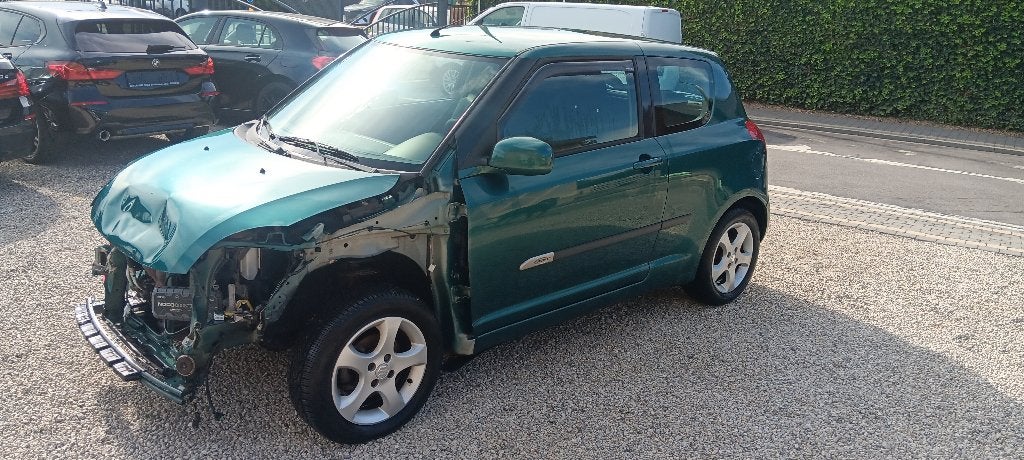 SUZUKI SWIFT 1.5 BENZINE ONGEVAL WAGEN, Auto's, Voorwielaandrijving, 4 cilinders, Swift, 1490 cc