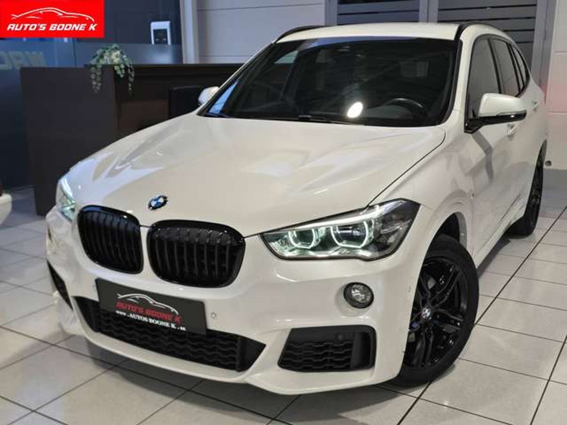 BMW X1 / Automaat / ️M-Pack! / Led lichts / Sfeerverlic, Autos, X1, Achat, Euro 6, Entreprise