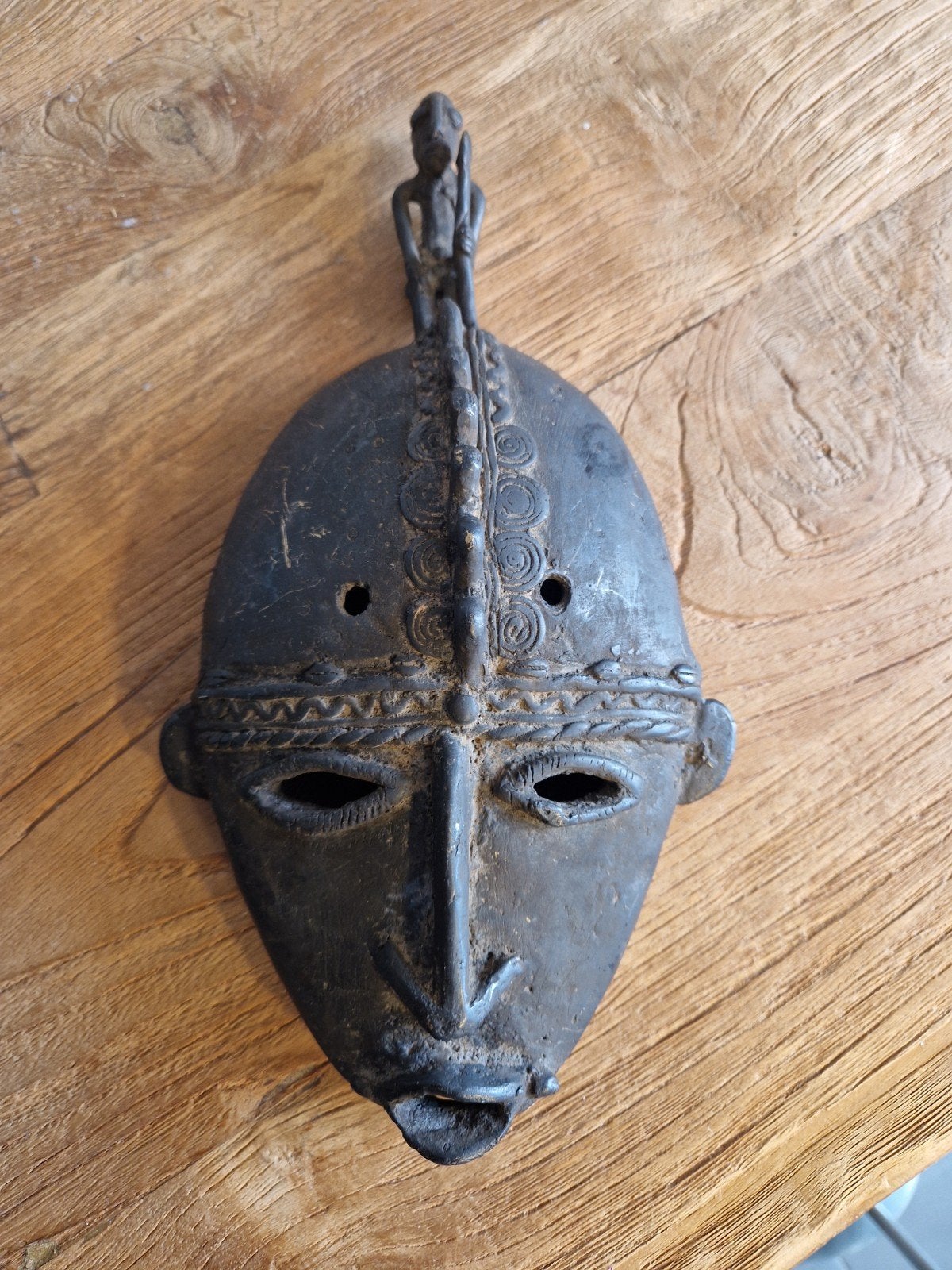 Afrikaans bronzen masker, Antiek en Kunst, Ophalen of Verzenden, Masker