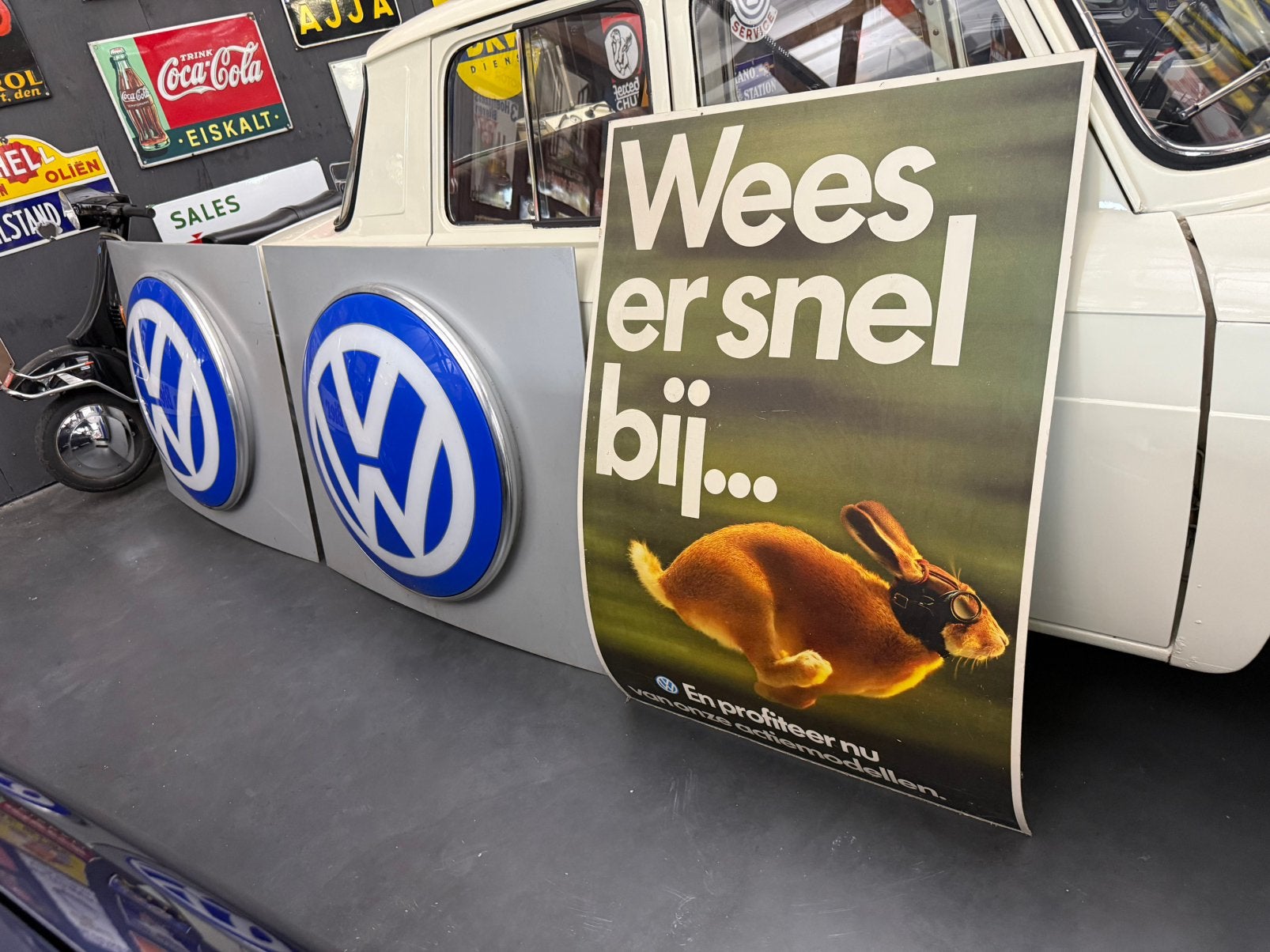 Oude VW reclame borden en poster ‘wees er snel bij’ Golf Gti, Verzamelen, Ophalen, Gebruikt, Lichtbak of (neon) lamp