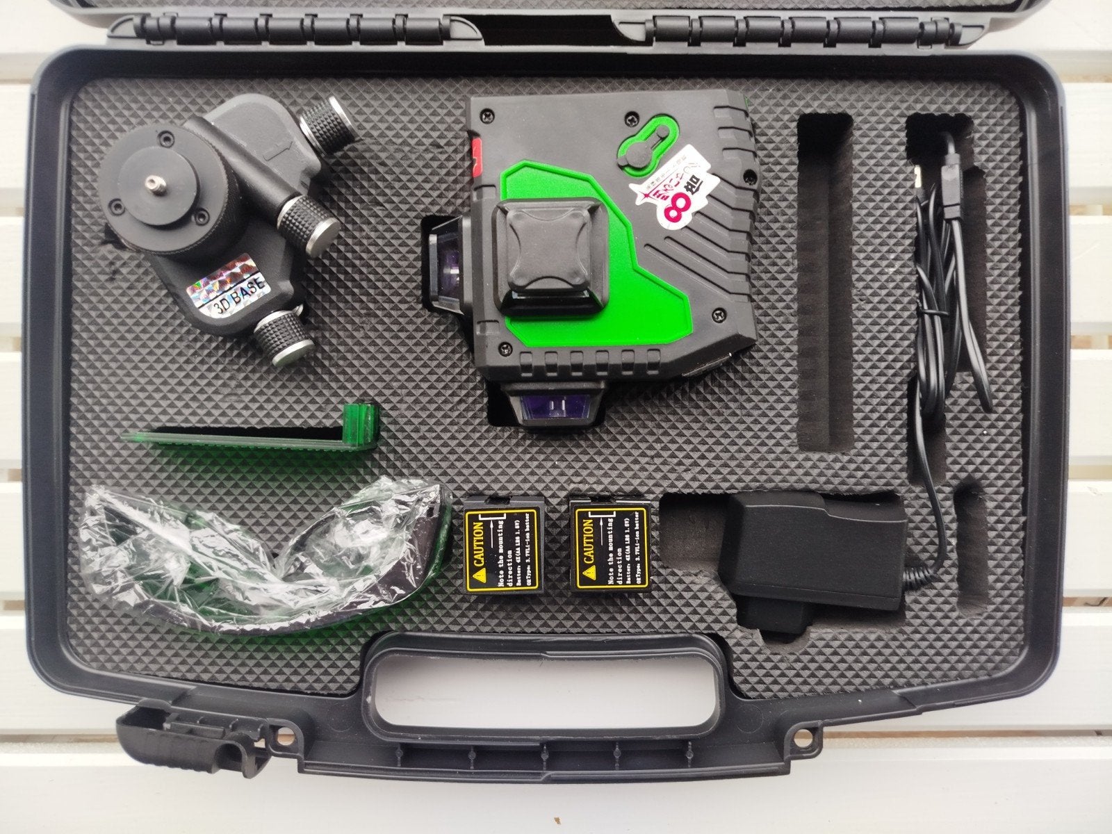 kit de niveau laser 3D à lignes vertes (jamais utilisé), Enlèvement, Comme neuf