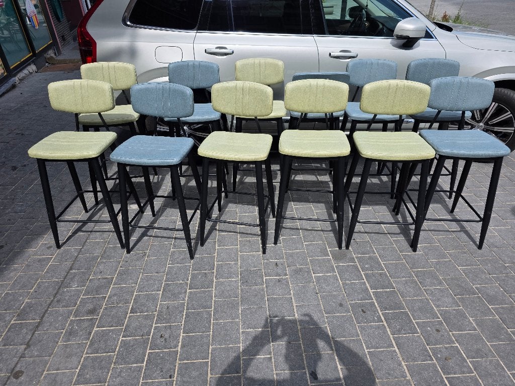 Lot de 12 chaises hautes / tabourets HORECA – Similicuir, Articles professionnels, Enlèvement, Utilisé, Installation pour bar