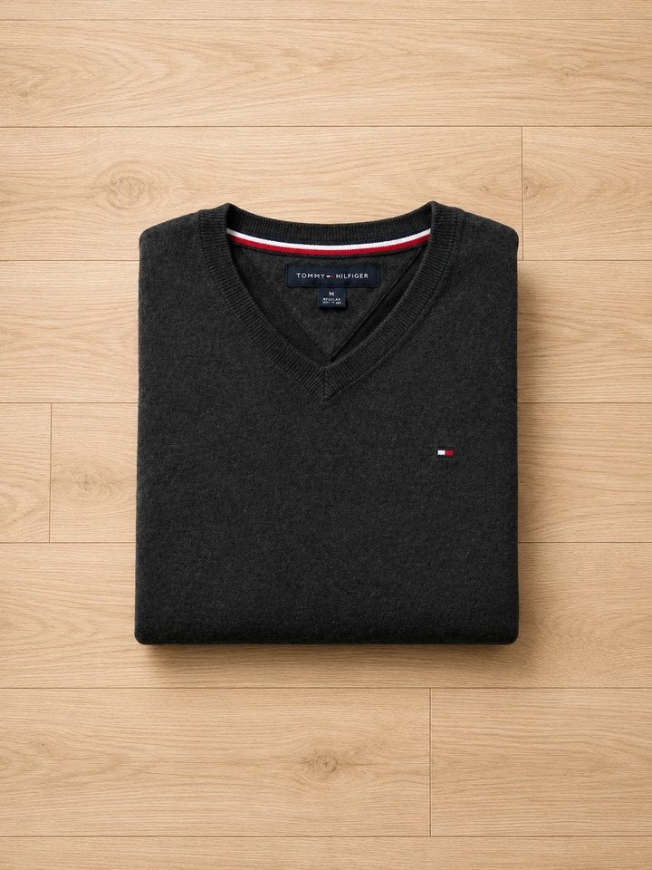Pull gris anthracite Tommy Hilfiger col V – Taille M, Gris, Tommy Hilfiger, Comme neuf, Taille 48/50 (M)