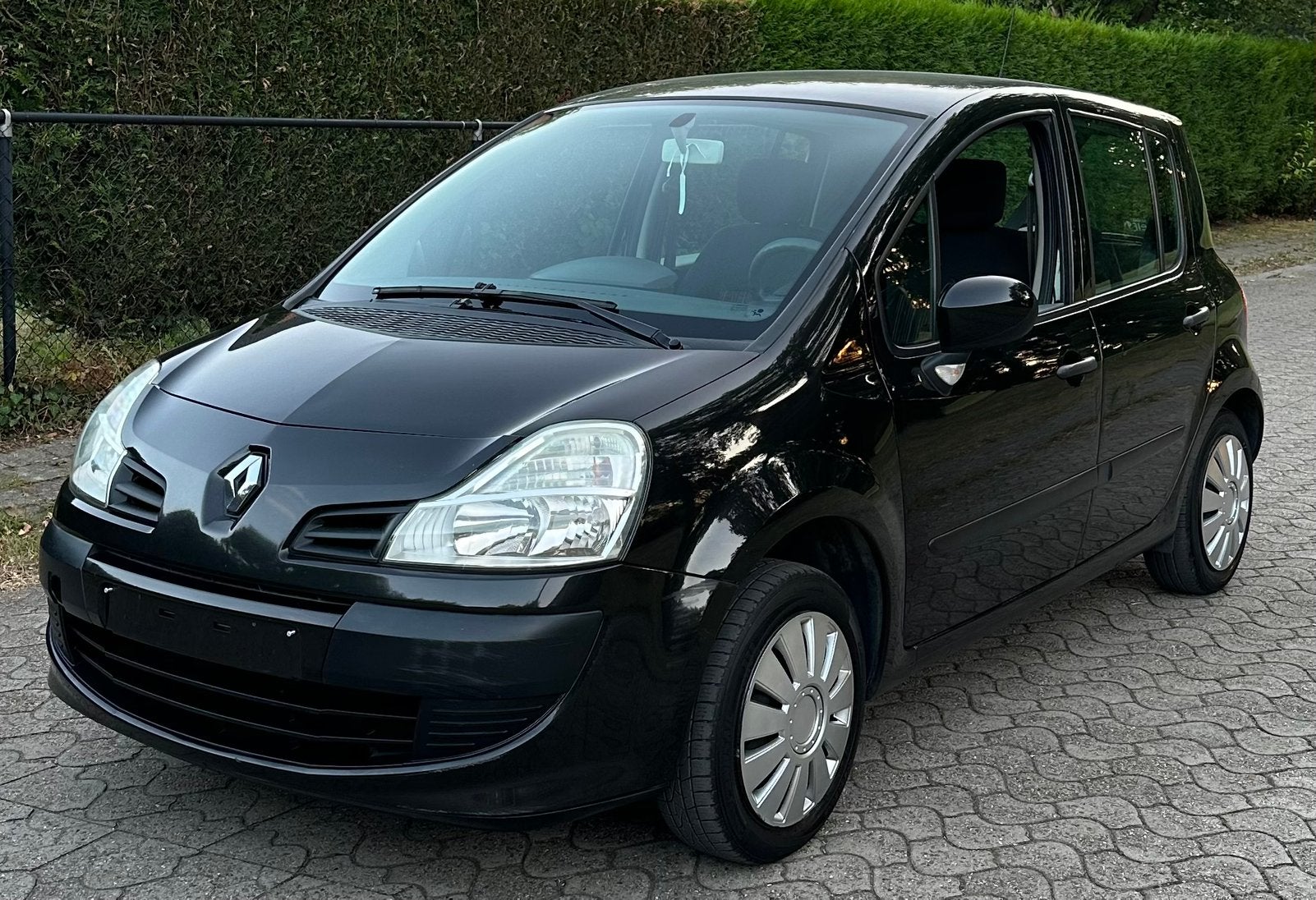 Renault modus essence 140.000km sera pret a immatriculé, Autos, Renault, Particulier, Modus, ABS, Essence, Boîte manuelle, Enlèvement