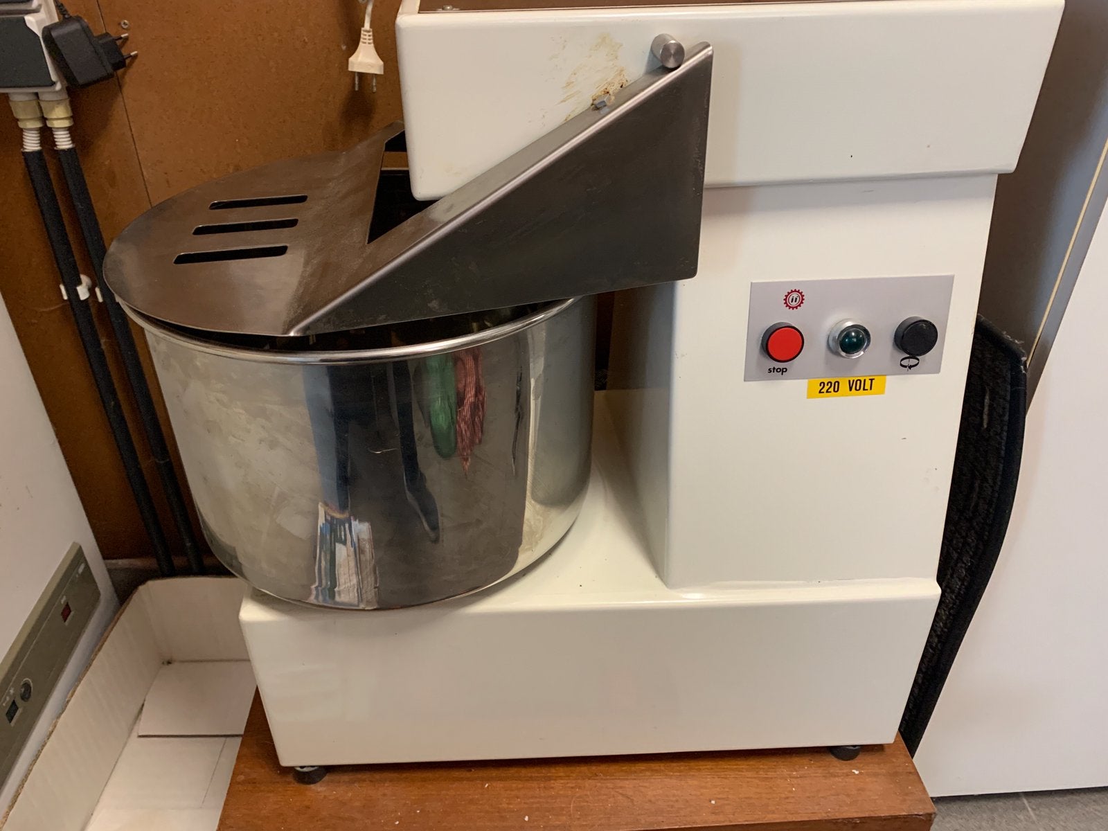 Mélangeur à pâte jusqu'à 12 kg, 4 litres ou plus, Enlèvement, Utilisé