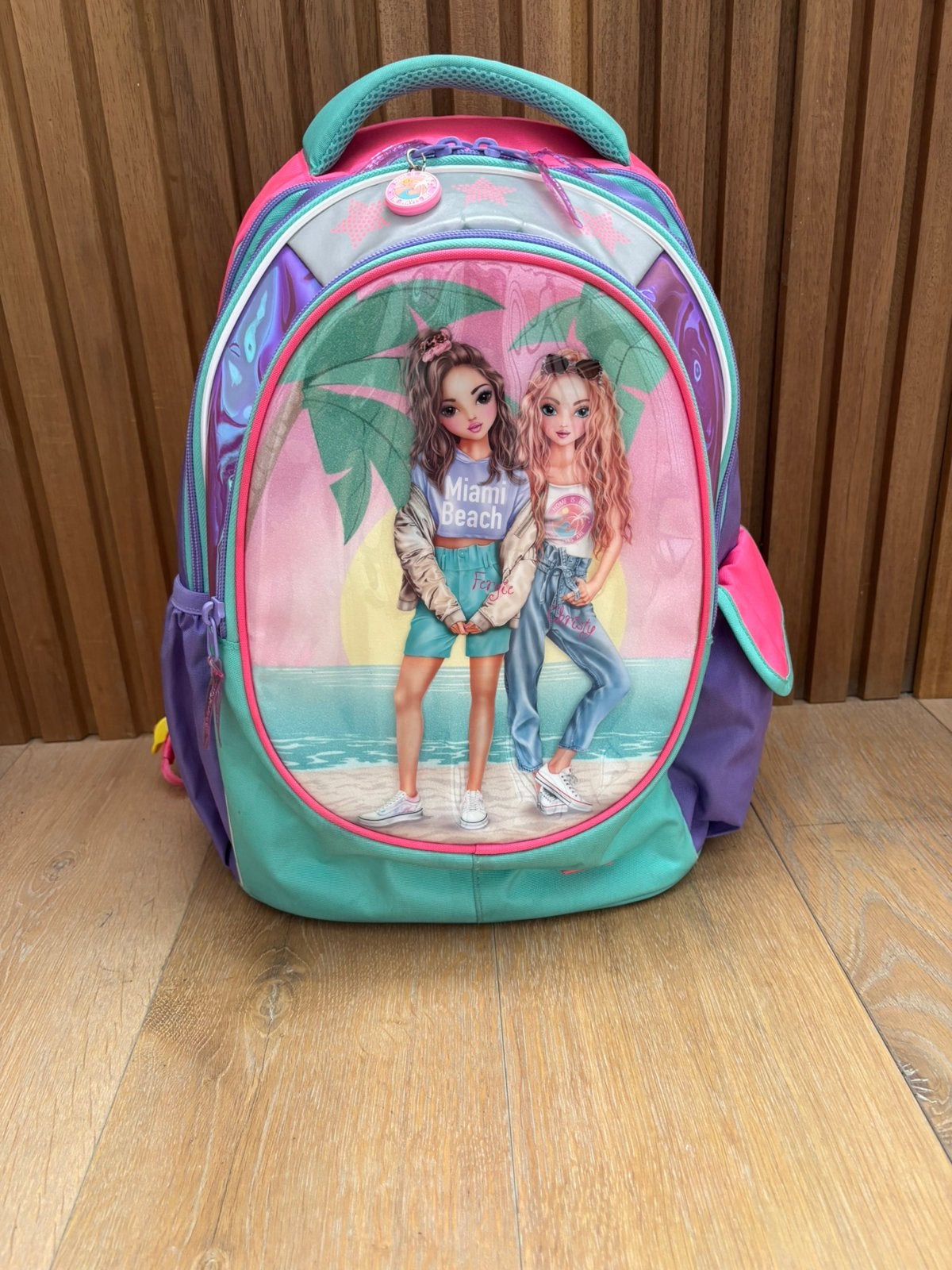 Leuke boekentas !, Handtassen en Accessoires, Tassen | Schooltassen, Ophalen of Verzenden, Zo goed als nieuw, Aktetas of Boekentas