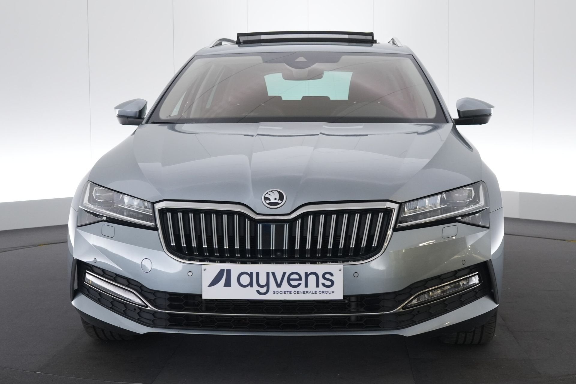 (2AVG785) SKODA SUPERB COMBI, Auto's, Gebruikt, Leder, Bedrijf, 5 deurs