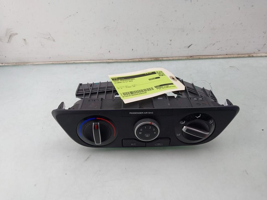 PANNEAU DE COMMANDE CHAUFFAGE CLIMATISATION (|97250K7130TT6|, Hyundai Motor Deutschland GmbH, Kaiserleipromenade 5
63067  Offenbach am Main, DE