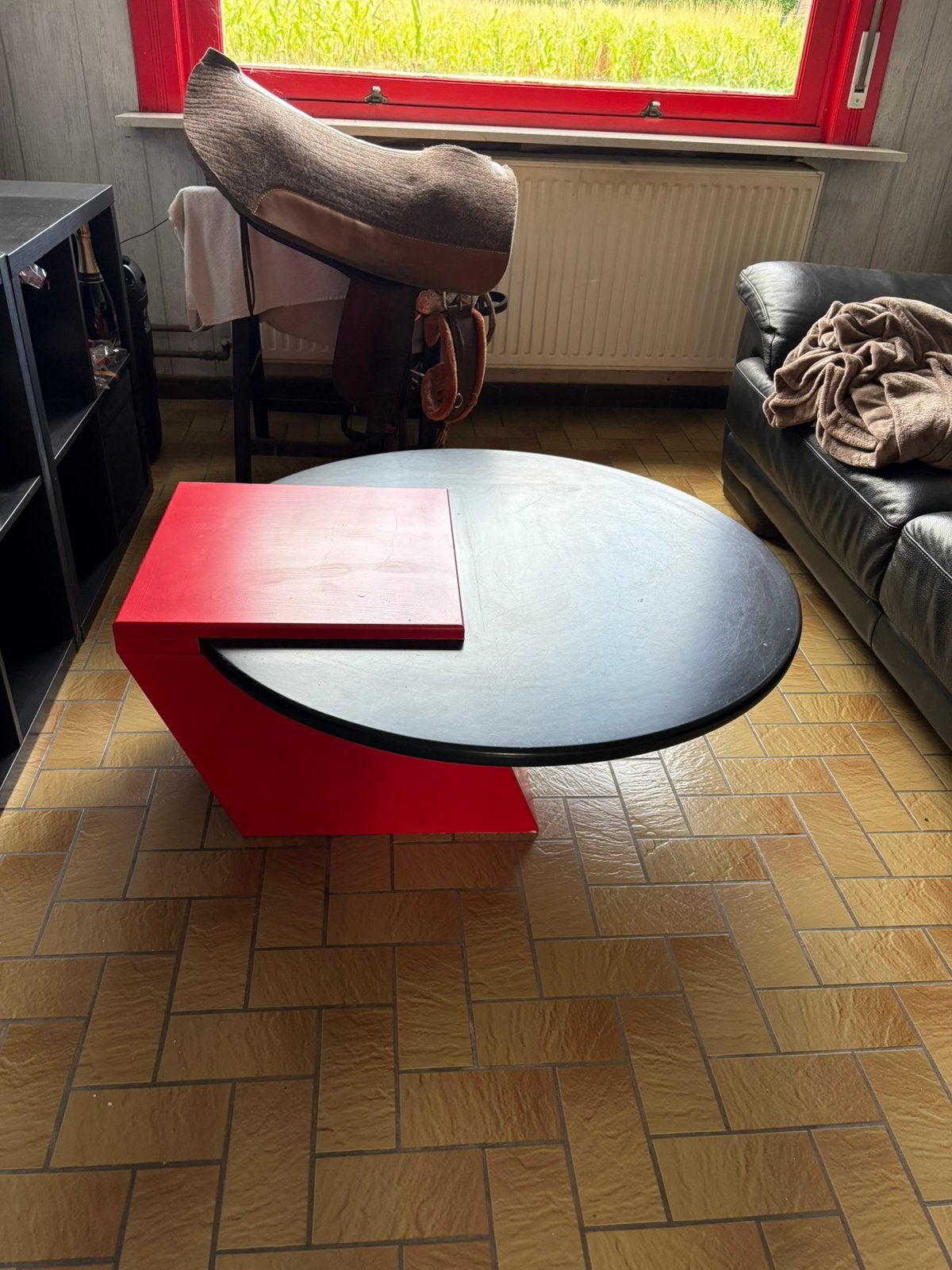 Salontafel zwart-rood, Huis en Inrichting, Ophalen, Gebruikt