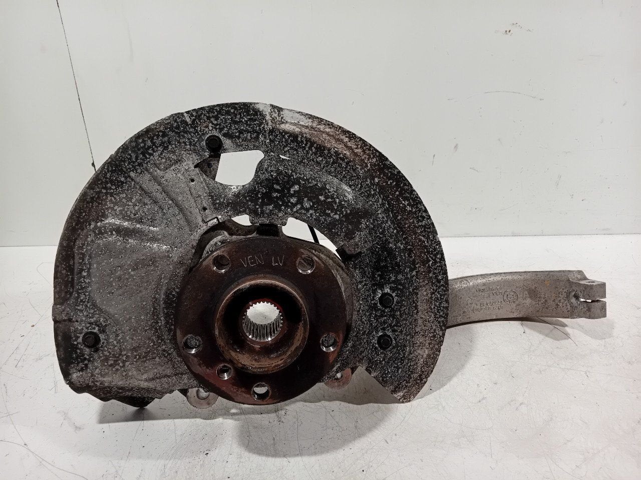 Wielnaaf links voor BMW X5, Onderdelen@venauto.nl, Van der Ven Autorecycling B.V., Gebruikt, Ettenseweg 76, 4706 PB Roosendaal, The Netherlands