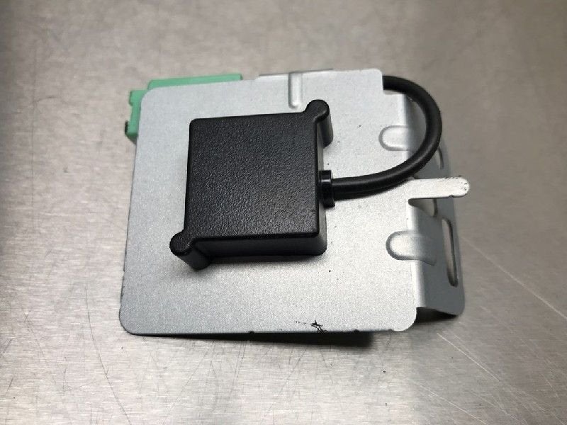 ANTENNE GPS Mazda 2 (DJ / DL) (|DA6C66DY0|), Utilisé, Mazda