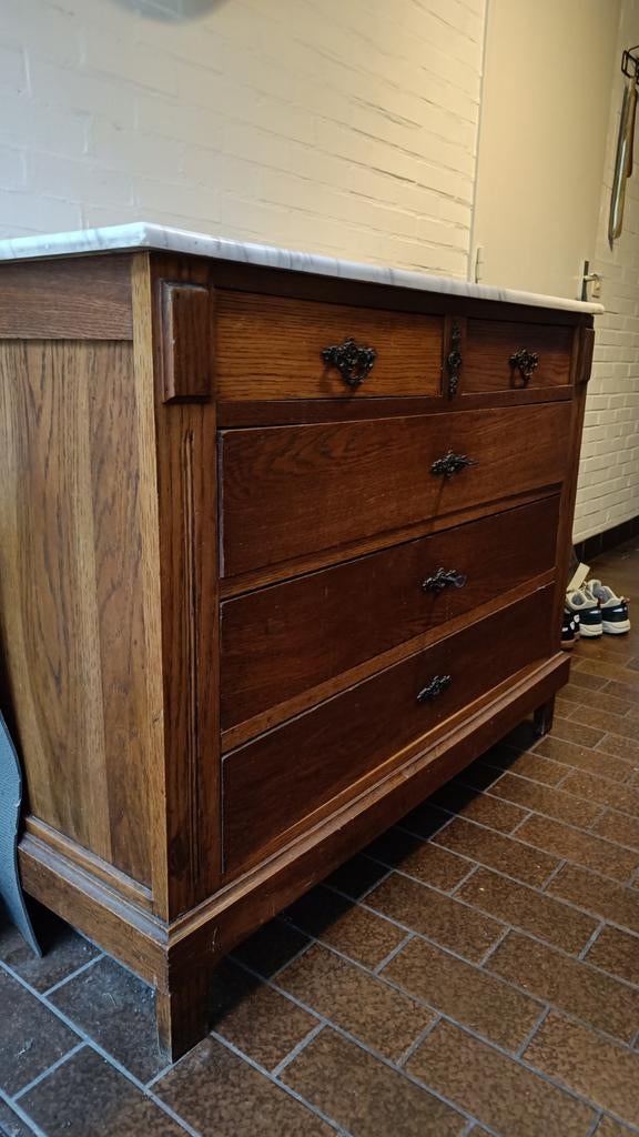 Houten ladekast met marmer blad, Ophalen