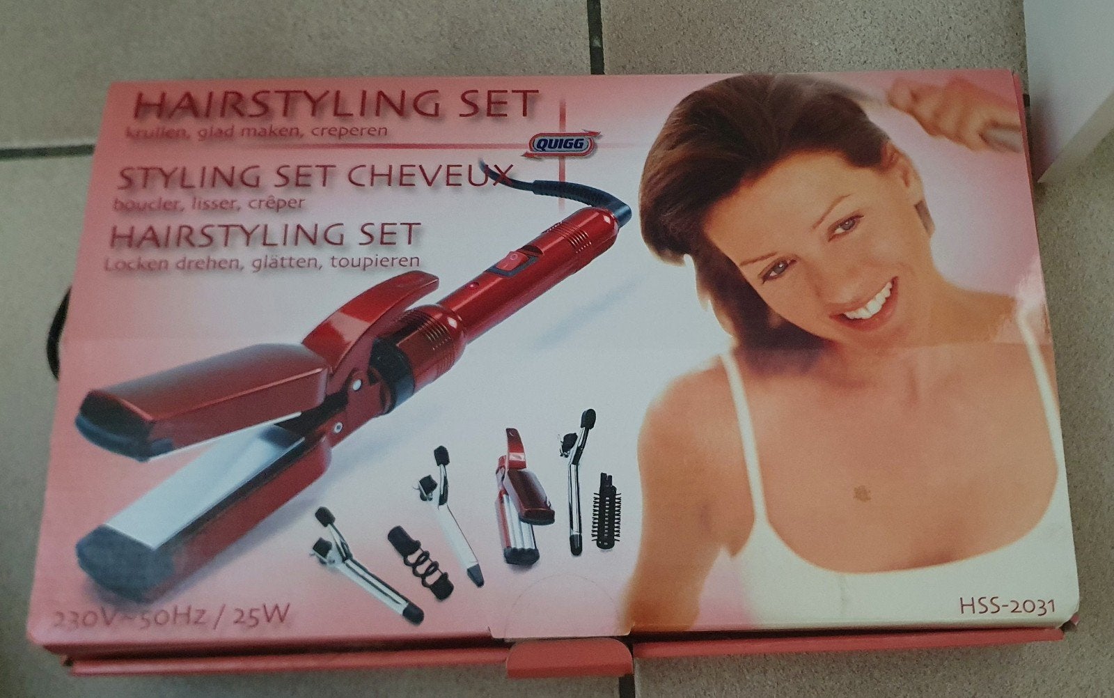 Kit de coiffure 6 en 1. 230 V-50 Hr/25 W, Enlèvement, Neuf, Fer à friser ou Lisseur